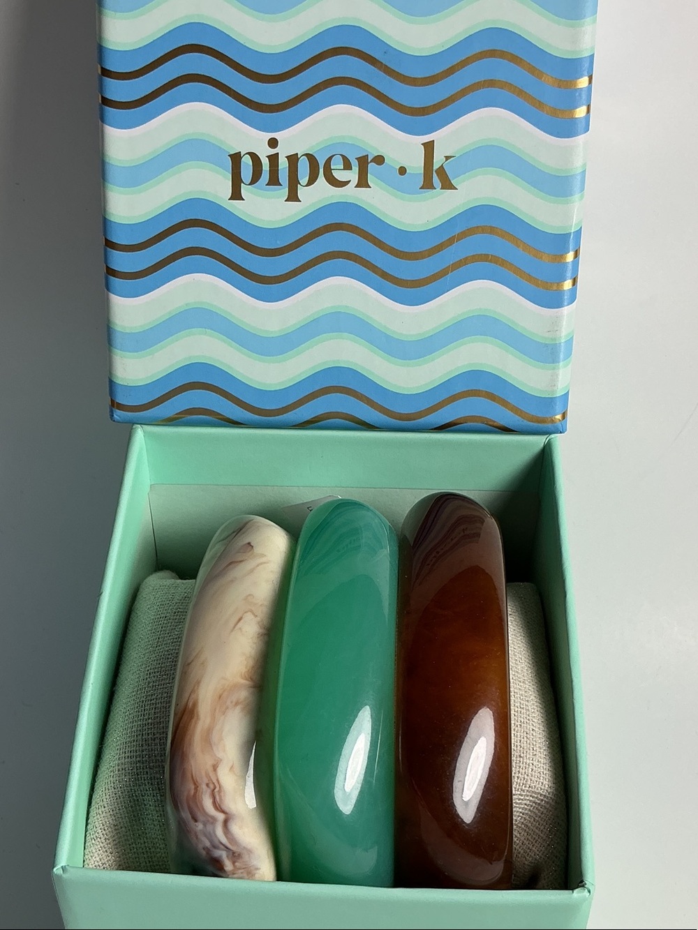Piper K Set of 3 Chunky Resin Bangle Bracelets Multicolor Statement Jewelry